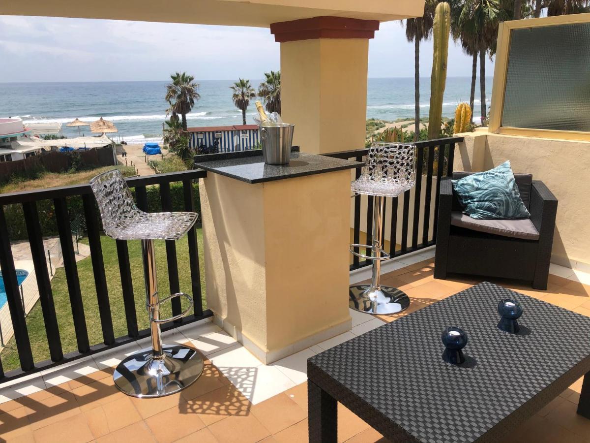 Beachfront Apartment - Sea Views - Marbella Esterno foto