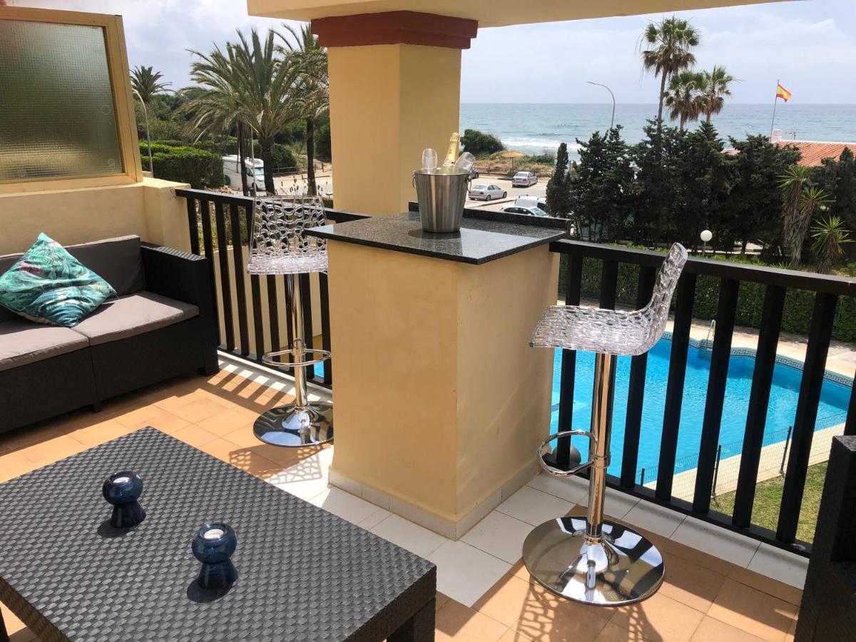 Beachfront Apartment - Sea Views - Marbella Esterno foto