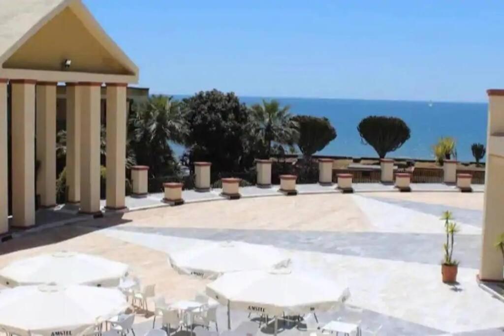Beachfront Apartment - Sea Views - Marbella Esterno foto