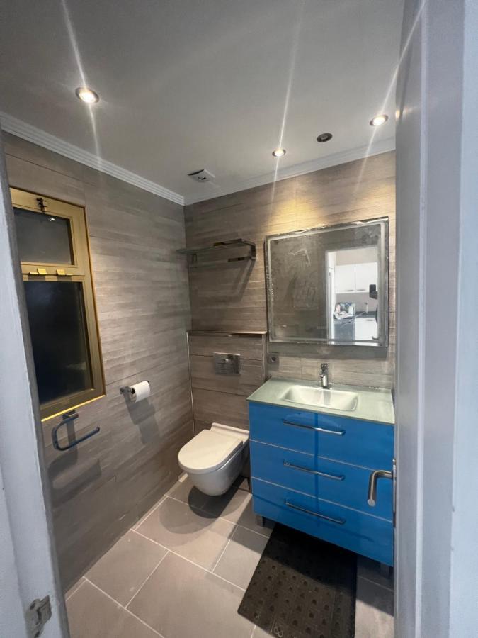 Beachfront Apartment - Sea Views - Marbella Esterno foto