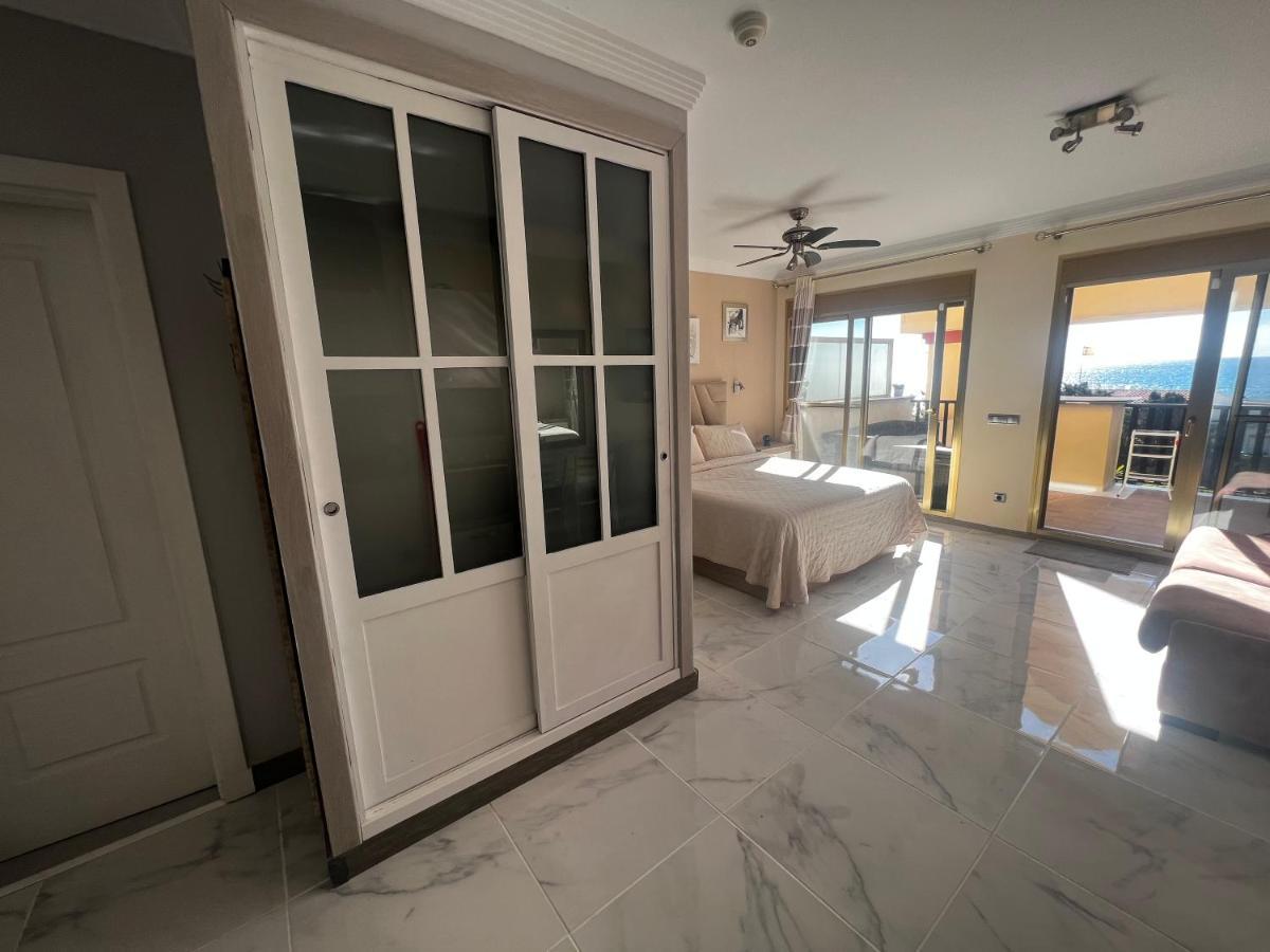 Beachfront Apartment - Sea Views - Marbella Esterno foto