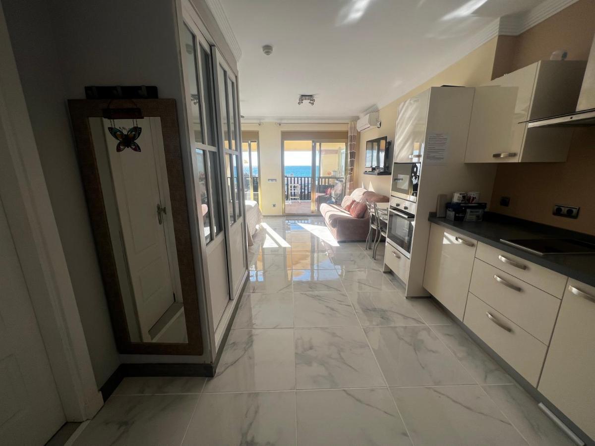 Beachfront Apartment - Sea Views - Marbella Esterno foto
